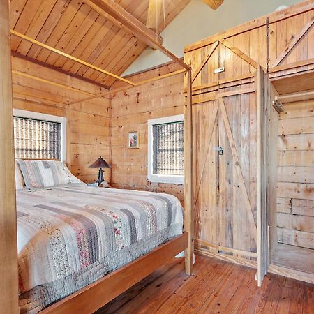 Mighty Oak Log Cabin 弗雷德里克斯堡 外观 照片